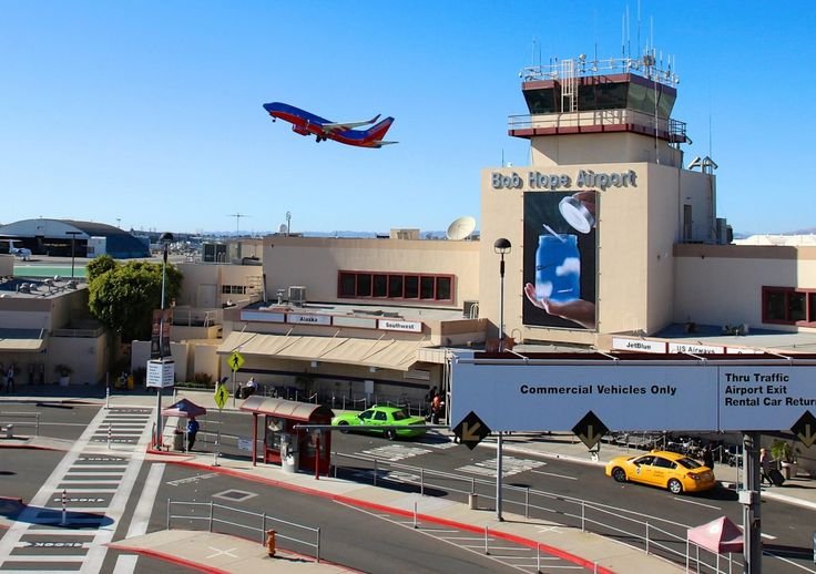 Hollywood Burbank Airport Duty Free _ BUR's Shopping & Dining Guide